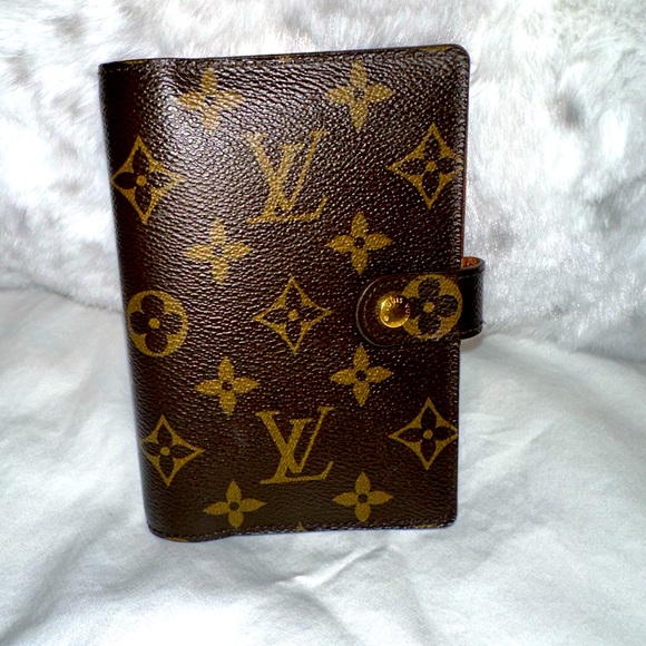 LV monogram passport/agenda - Picture 1 of 9